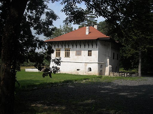 Marosillye Castle