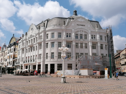 Lloyd Palace
