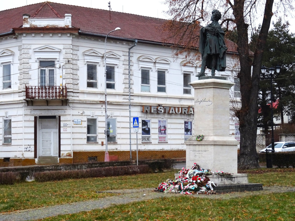 Statue of Petőfi Sándor 